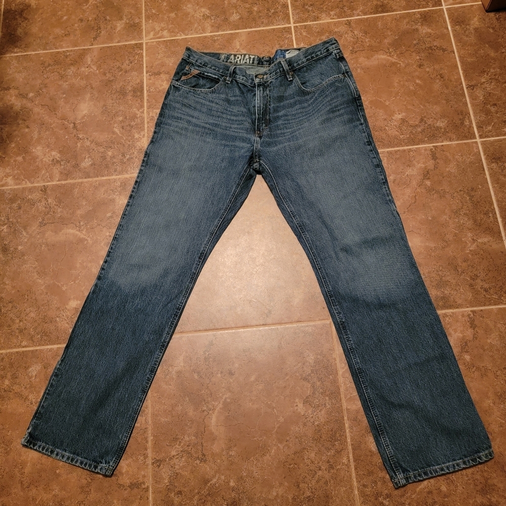 Ariat M2 jeans 38x36